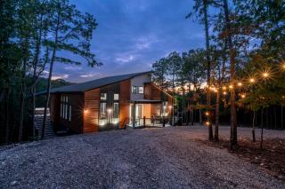 Secluded Hot Tub Views & Pool Table Sleeps 24 - 0