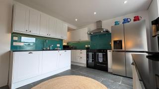 Avalon Farmhouse - 3