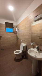 2 Bedroom Air conditioned Apartment Colombo 8 - 4
