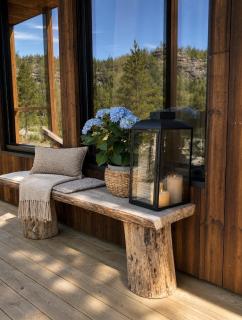 Peaceful lakefront cabin - 1