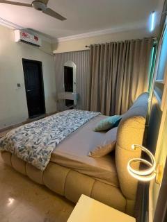 F11 Executive 2Bhk Apartment Cozy Style and Comfort stay - 9