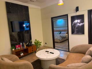 F11 Executive 2Bhk Apartment Cozy Style and Comfort stay - 5