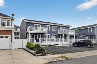 Radiant Beach Block Condo Parking Patio - 9