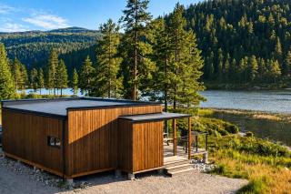 Peaceful lakefront cabin - 0