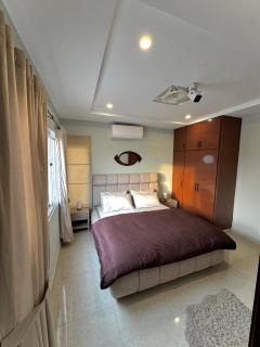 2BHK Netflix PS4 Cinema Food Street 2 min - 5
