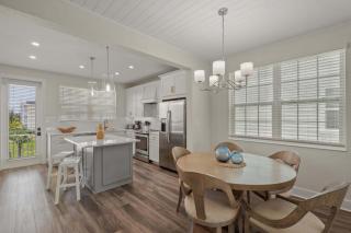 Coastal Escape at Hunters Point A Luxury Waterfront Villa Pool Home by Mainsail Vacation Rentals - 1