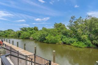 Coastal Escape at Hunters Point A Luxury Waterfront Villa Pool Home by Mainsail Vacation Rentals - 9