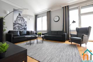 Standard Apartment by Hi5- Lovag Apartments - 4