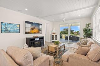 Baydream Believer at Hunters Point A Luxury Resort Villa Home by Mainsail Vacation Rentals - 2