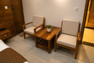 Hotel Kartikey Near Jio Centre - 1