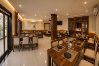 Hotel Kartikey Near Jio Centre - Sundarnagar - 9