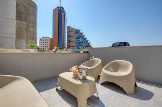 Paceville St Julians Studios King Bed WiFi by Beyond Air - 5