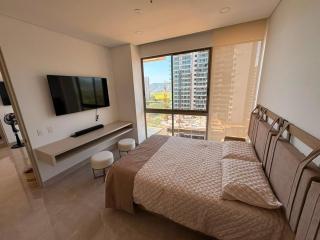 Amplio Apartamento con Vista Lateral al Mar - 2