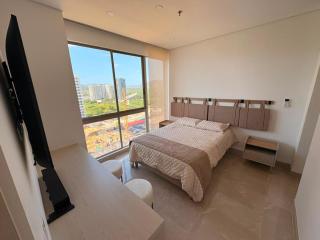 Amplio Apartamento con Vista Lateral al Mar - 3