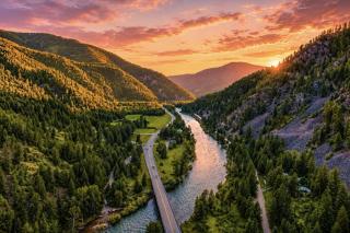 Luxury Riverfront Retreat on Montanas Iconic Blackfoot River with Hot Tub -  - 8