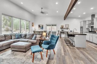 Luxury Riverfront Retreat on Montanas Iconic Blackfoot River with Hot Tub -  - 5