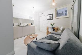 M6 Main Square Stylish One Bedroom - 0