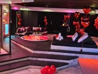 Bed & Wellness Malina Deluxe zwembad suite - 9