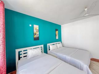 Juma La Pili Beachfront Apartments - 0