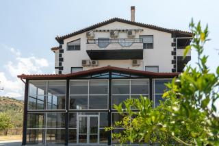 South Hotel Berat - 9