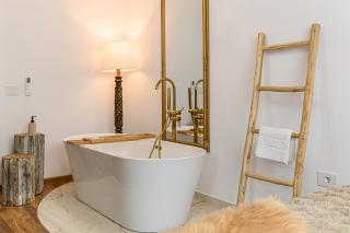 Mountain View Apartment - Bathtub - Underground Parking - 8