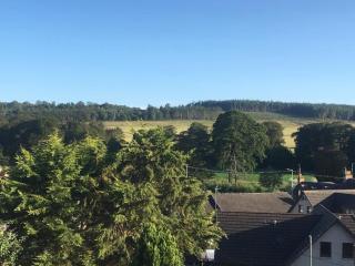 Superhost House Brechin sleeps 6, 3 bedrooms - 6