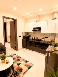 Boutique 1BHK Near Medanta Anav Stay - 6