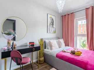 Cozy City Retreat for 4 in Warsaw - 7