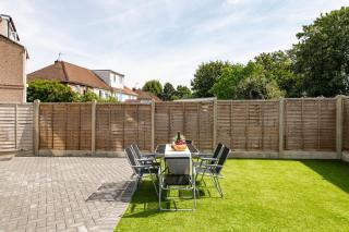 NEW-Modern Eco 4 Bed-Business and Leisure-Parking-EV Charger-By FabAccommodation - 2