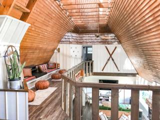 4BR Mad River Valley Chalet with View, Close to All - 0