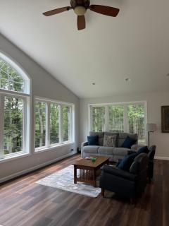 Large home with hot tub in serene wooded setting - 9