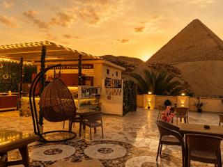 Crystal pyramid inn - 5