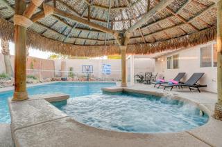 Private Pool & Spa Game Room Vegas Retreat - 4