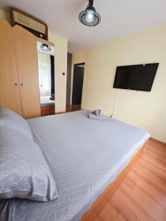 Oradea Gateway & 3BR by River & Quick Airport Exit - 7