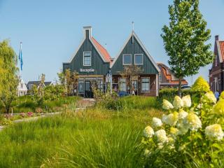 Holiday Home in Uitdam near Markermeer - 0