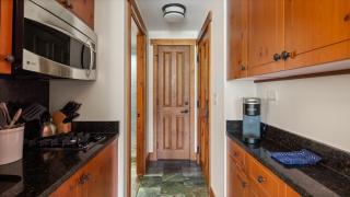 332 Lodge At Spruce Peak Ski In Ski In Ski Out King Studio By Stowe Mountain Rentals - Stowe - 1
