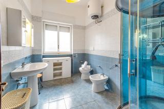 Sunny Sea View - Happy Rentals - 3