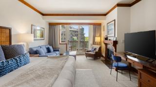 347 Lodge At Spruce Peak Ski In Ski In Ski Out King Studio By Stowe Mountain Rentals - 0