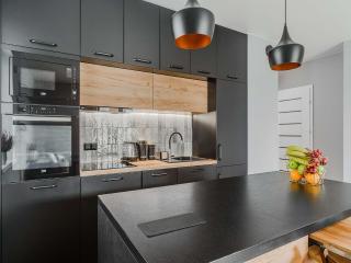 Charming Warsaw Apartment for 6 - 6