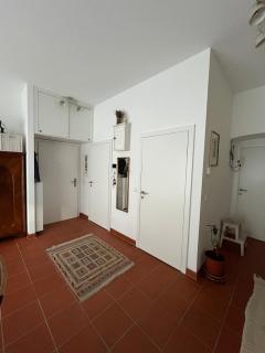 City apartment with Mediterranean charm - 7