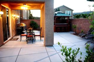 Private Home with Game Room & Spa - 9