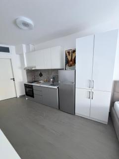 Rei Apartment 2 - 2