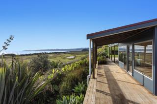 Hukuwai Heights- Ocean View Escape - 9
