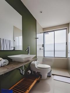 Sunset Oceanfront+ Gym Jacuzzi - 6