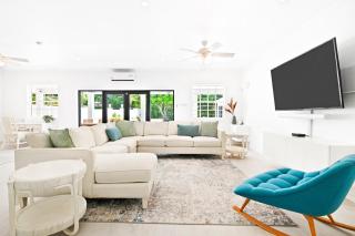 Moonflower Villa: Luxe 3-bed Oasis on West Coast - 3