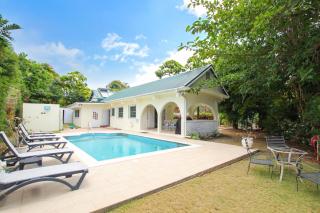 Large pool gardens and close to beach - Aqua Bliss - 8