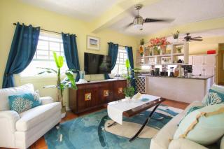 Large pool gardens and close to beach - Aqua Bliss - 1
