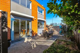 3BRD large family house in Spreydon - 5 mins drive to CBD - 0
