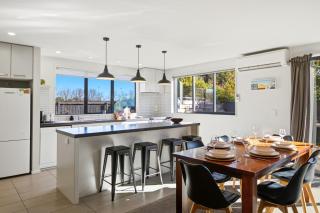 3BRD large family house in Spreydon - 5 mins drive to CBD - 9