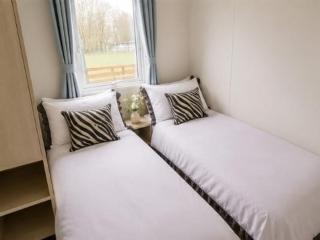 MKRJ LUXURY Parkdean Camber Sands - Partking Sleeps 8 - Pet Friendly - sp37 - 5